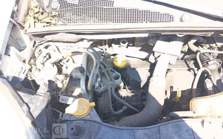 RENAULT KANGOO II Express (VU) 1.5 dCi 70 cv – DIESEL -326107 KMS – ANNEE 2009 BLANC AA-774-GG