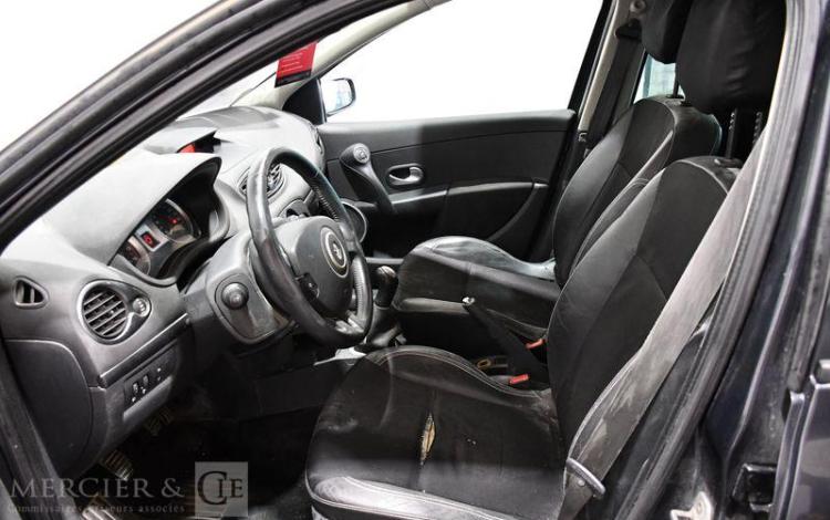 RENAULT CLIO CAMPUS 1.5 DCI 85CH DYNAMIQUE GRIS AG-304-LP