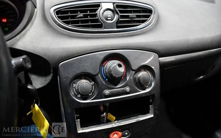 RENAULT CLIO CAMPUS 1.5 DCI 85CH DYNAMIQUE GRIS AG-304-LP