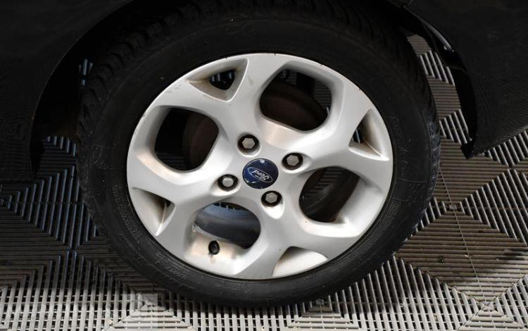 FORD FIESTA 1.2 80CH TITANIUM NOIR AH-517-ME