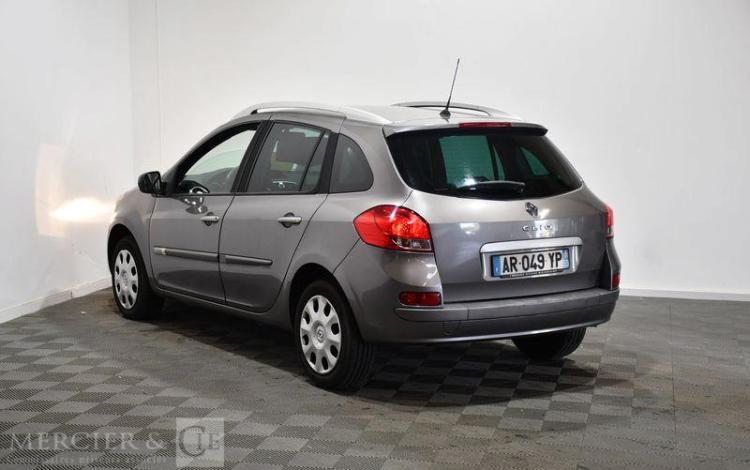 RENAULT CLIO Génération III Ph2 NG 1.5 DCi 70CH DYNAMIQUE TOMTOM 115g 3P GRIS AR-049-YP
