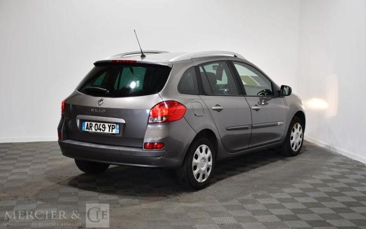 RENAULT CLIO Génération III Ph2 NG 1.5 DCi 70CH DYNAMIQUE TOMTOM 115g 3P GRIS AR-049-YP