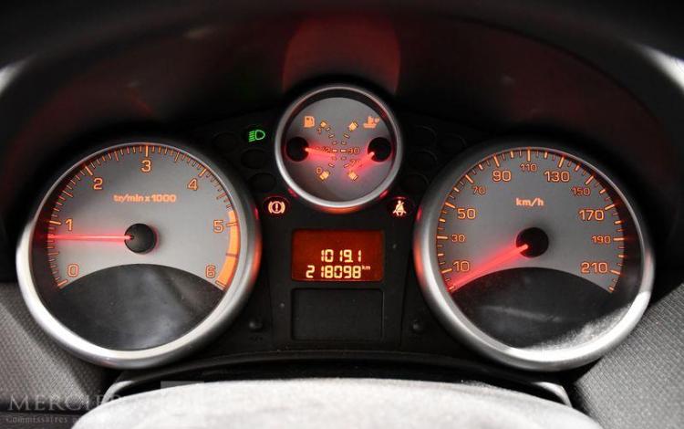 PEUGEOT 207 1.4 HDI 70ch STYLE GRIS BD-231-YM