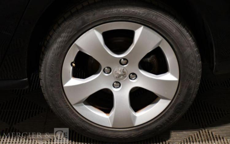 PEUGEOT 3008 1,6 HDI 110 PREMIUM PACK NOIR BE-246-EZ