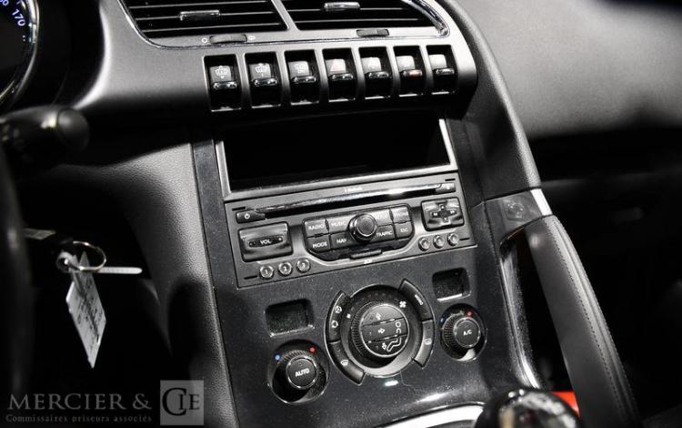 PEUGEOT 3008 1,6 HDI 110 PREMIUM PACK NOIR BE-246-EZ