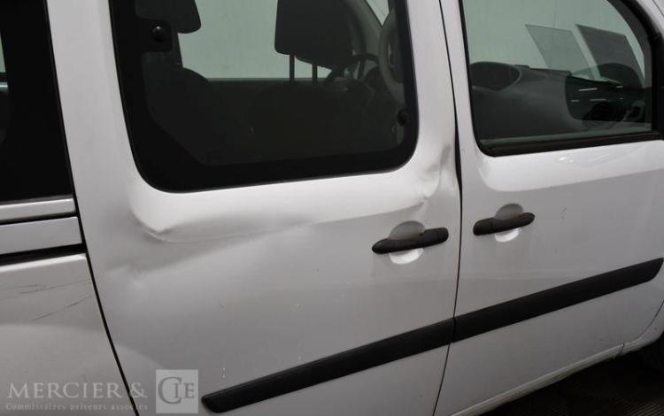 RENAULT KANGOO DCI BLANC BF-850-FL