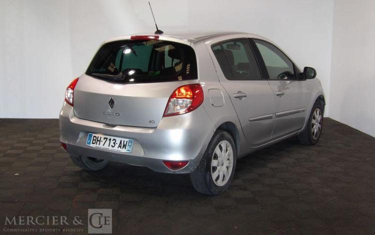 RENAULT CLIO 1.5 DCI 90CH DYNAMIQUE TOMTOM GRIS BH-713-AW