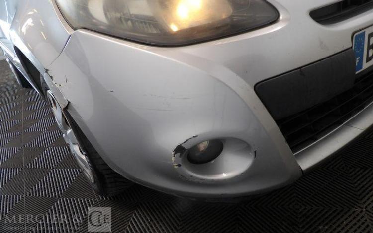 RENAULT CLIO 1.5 DCI 90CH DYNAMIQUE TOMTOM GRIS BH-713-AW