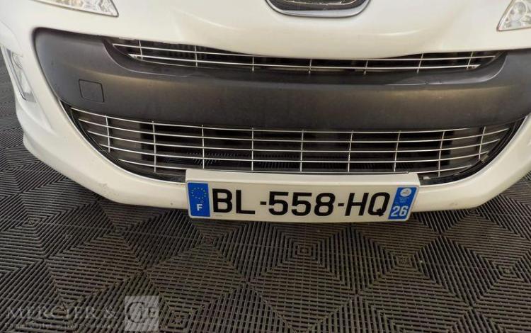 PEUGEOT 308 GENERATION-I 1.6 HDI 90CH NAVTEQ BLANC BL-558-HQ