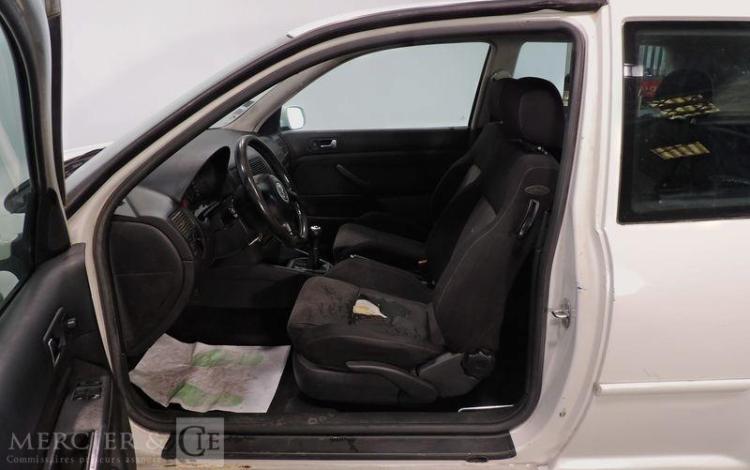VOLKSWAGEN GOLF 1.9 TDI 130 4MOTION BLANC BR-744-FL