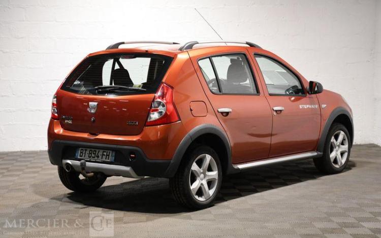 DACIA SANDERO STEPWAY 1.5 DCI 90ch BORDEAUX BT-894-FH