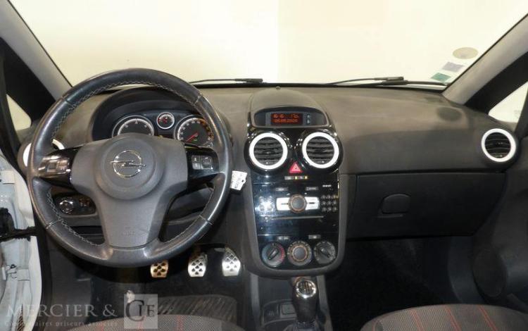 OPEL CORSA 1.3 CDTI 95CH COSMO BLANC CA-862-MH