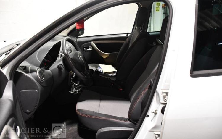 DACIA DUSTER 1,5 DCI 110 LAUREATE 4X2 BLANC CS-139-WY