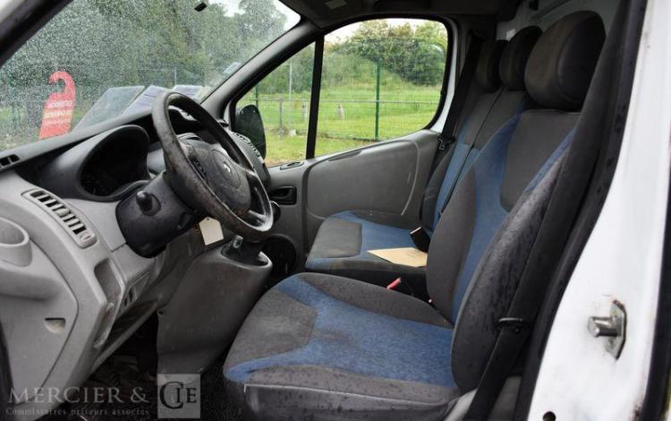 RENAULT TRAFIC L1H1 2,0 DCI 115CH GD CONFORT BLANC CY-193-XF