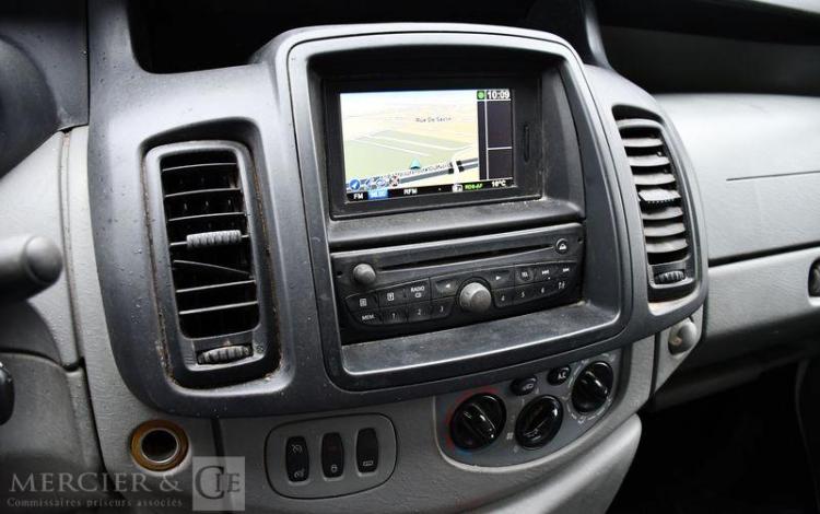 RENAULT TRAFIC L1H1 2,0 DCI 115CH GD CONFORT BLANC CY-193-XF