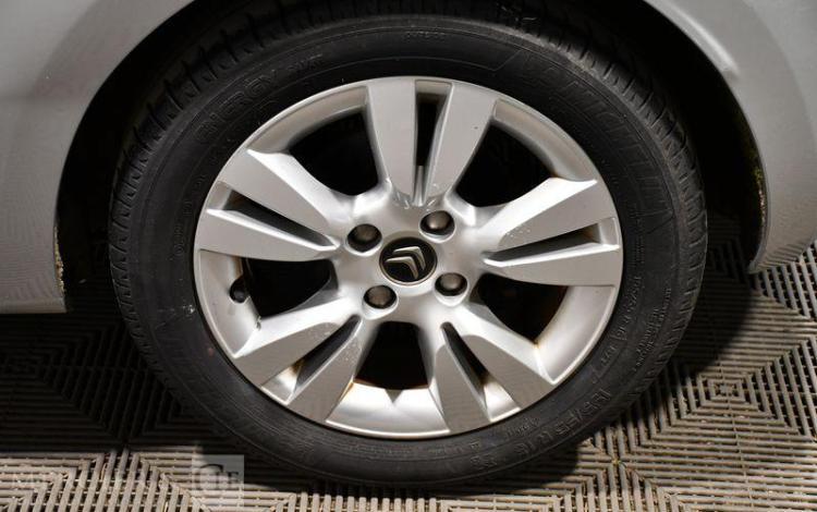 CITROEN DS3 1.6 VTI 120ch SOCHIC GRIS CZ-369-BN