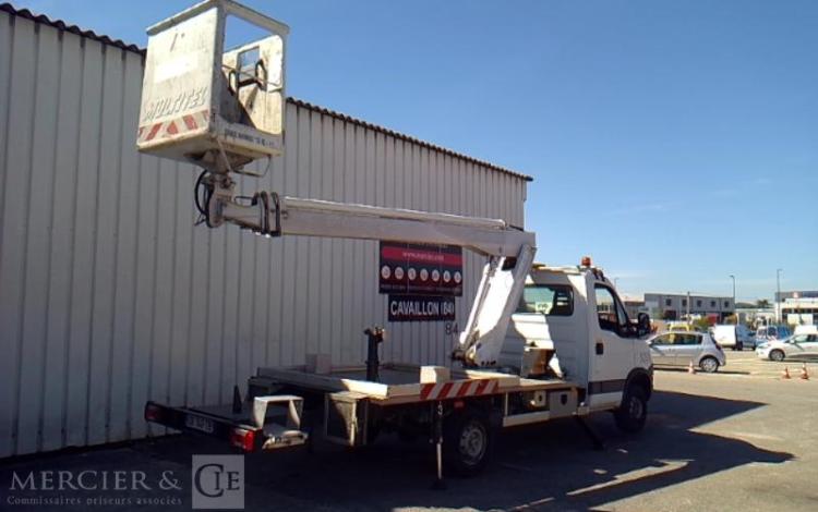 MULTITEL DAILY 35S11 NACELLE SUR VL MULTITEL 160 ALU/DS 16M 3867H BLANC DA-746-TB