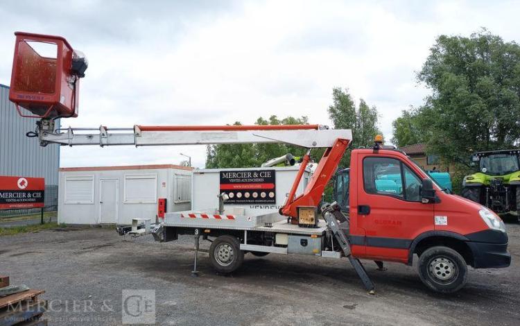 IVECO IS35 AVEC NACELLE  MULTITEL MT202DS 16M  DD-556-AF
