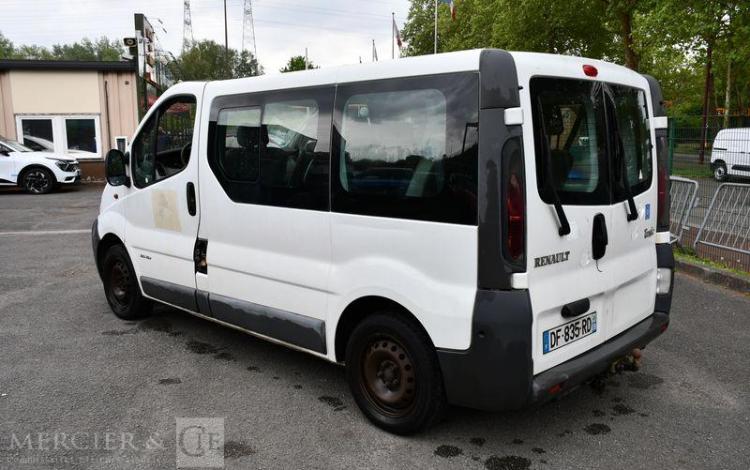 RENAULT TRAFIC L1H1 COMBI 2.0 120CH BLANC DF-835-RD