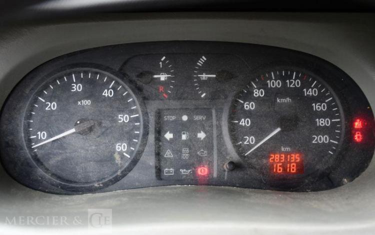 RENAULT TRAFIC L1H1 COMBI 2.0 120CH BLANC DF-835-RD