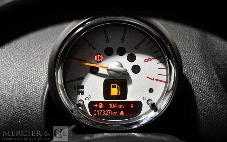 MINI COUNTRYMAN 1.6 D 90ch ONE ROUGE DL-998-JX
