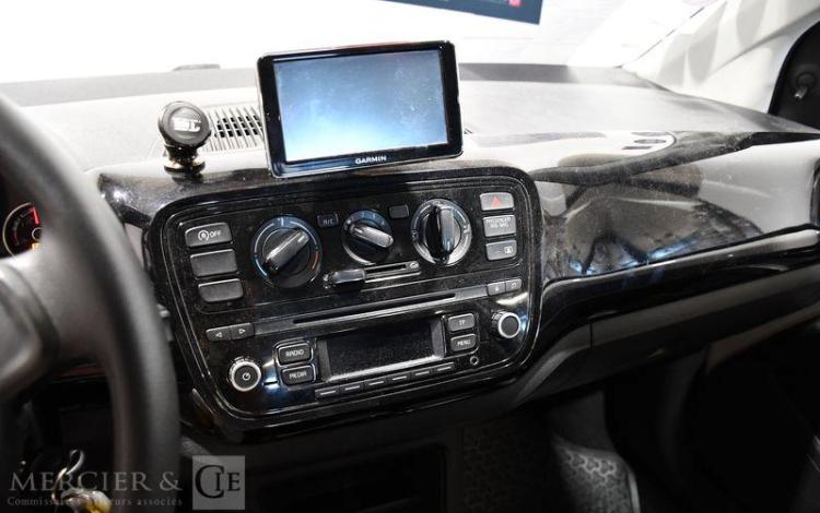 VOLKSWAGEN UP 1.0 ECOFUEL 70 BLUEMOTION MOVE BLEU DN-976-BR