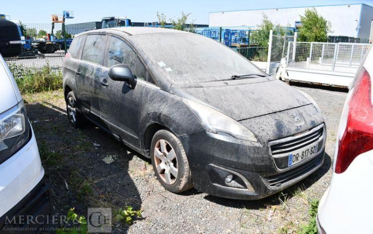 PEUGEOT 5008  DR-817-SZ