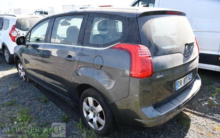 PEUGEOT 5008  DR-817-SZ