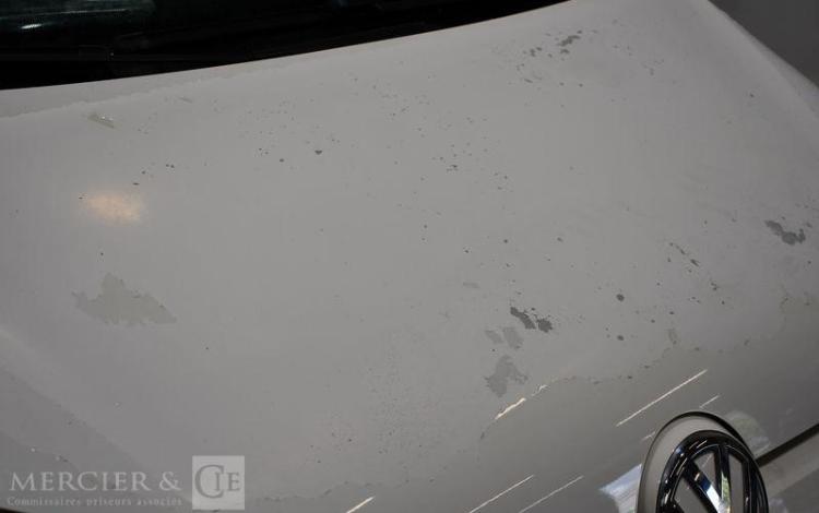 VOLKSWAGEN UP BLANC DW-561-MG
