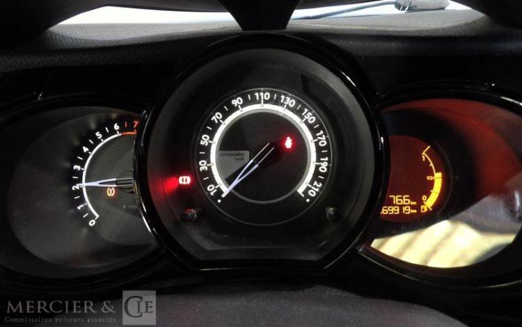 CITROEN C3 1.2 PURETECH 80CH FEEL EDITION ROUGE DW-680-XP