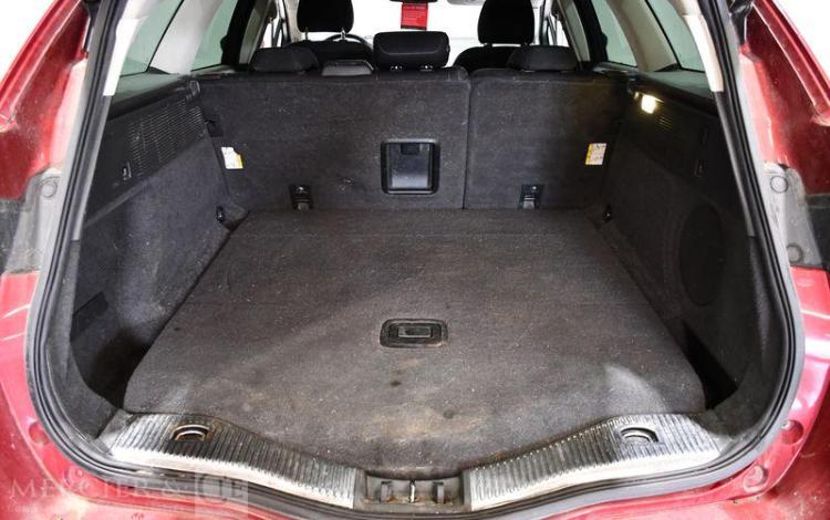 FORD MONDEO ROUGE DY-095-RG