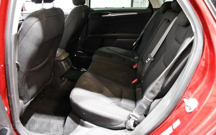 FORD MONDEO ROUGE DY-095-RG