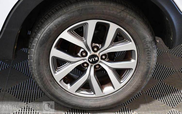 KIA SPORTAGE BLANC DY-391-NE