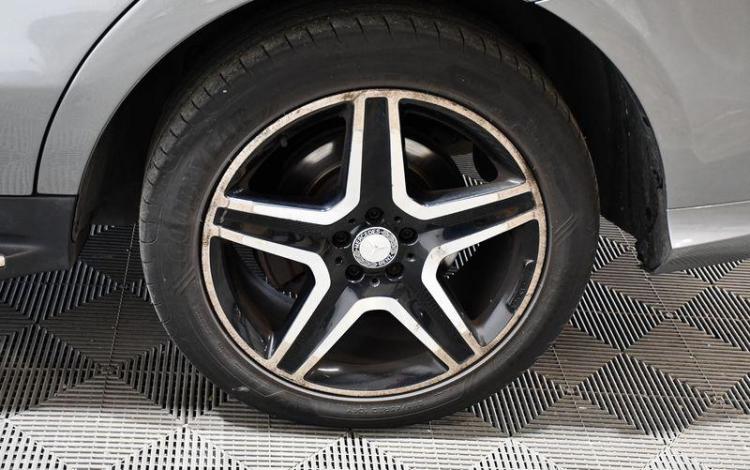 MERCEDES GLE GRIS DY-615-LP