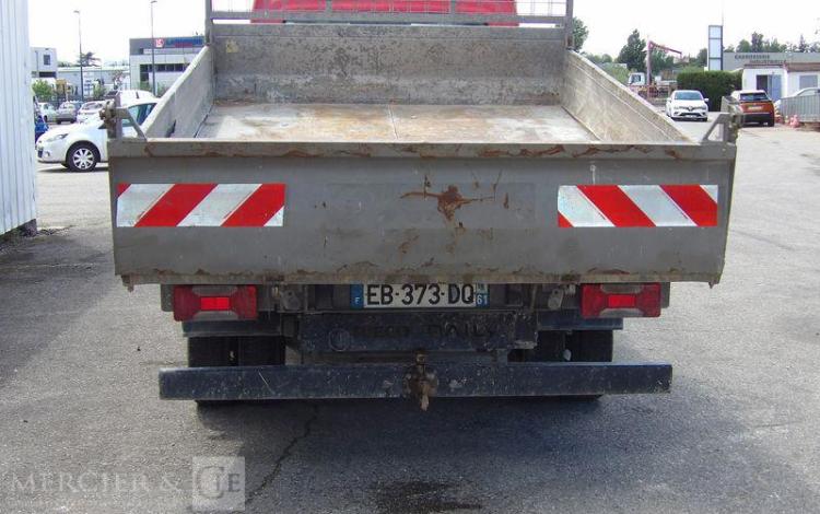 IVECO 35C13 CAMION BENNE ROUGE EB-373-DQ