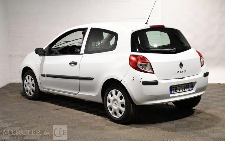 RENAULT CLIO 1,5 DCI BLANC EB-711-HL