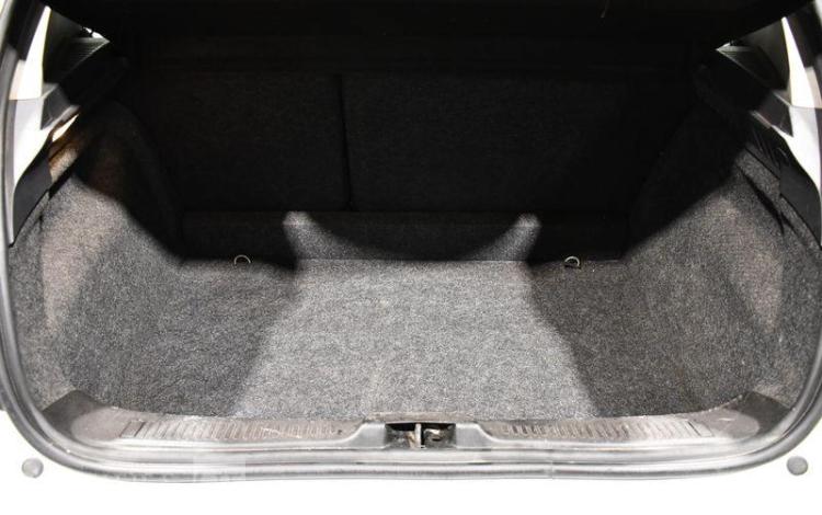 RENAULT CLIO 1,5 DCI BLANC EB-711-HL