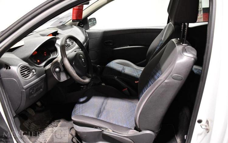 RENAULT CLIO 1,5 DCI BLANC EB-711-HL