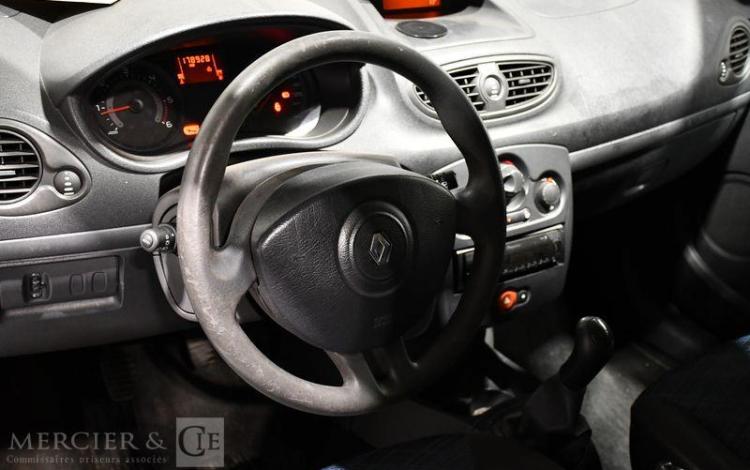 RENAULT CLIO 1,5 DCI BLANC EB-711-HL