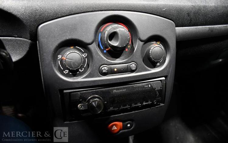RENAULT CLIO 1,5 DCI BLANC EB-711-HL
