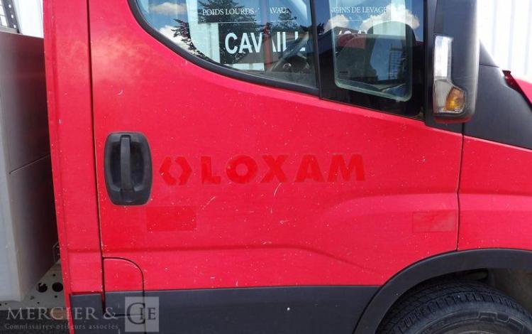 IVECO 35C13 BENNE SIMPLE CABINE COFFRE ROUGE EC-440-NG