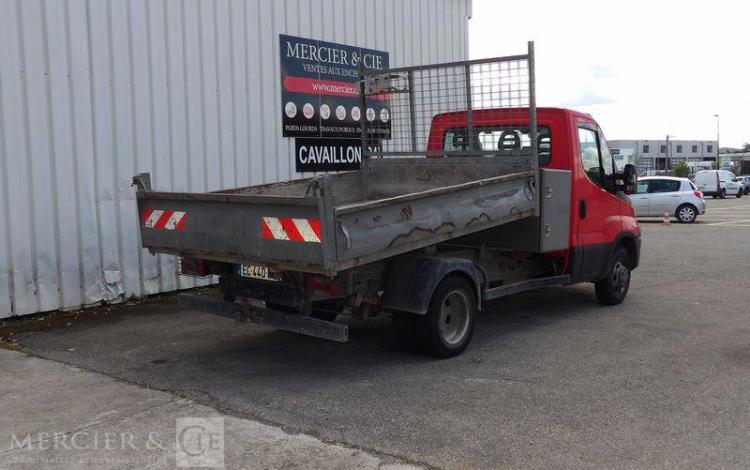 IVECO 35C13 BENNE SIMPLE CABINE COFFRE ROUGE EC-440-NG