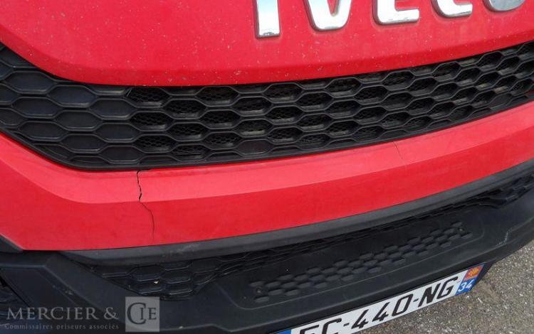 IVECO 35C13 BENNE SIMPLE CABINE COFFRE ROUGE EC-440-NG