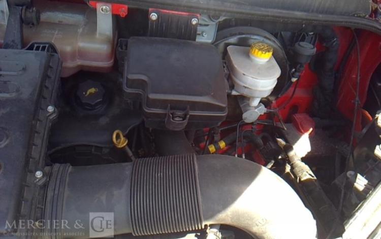 IVECO 35-130  BENNE SIMPLE CABINE COFFRE AN2016 ROUGE EC-475-QG