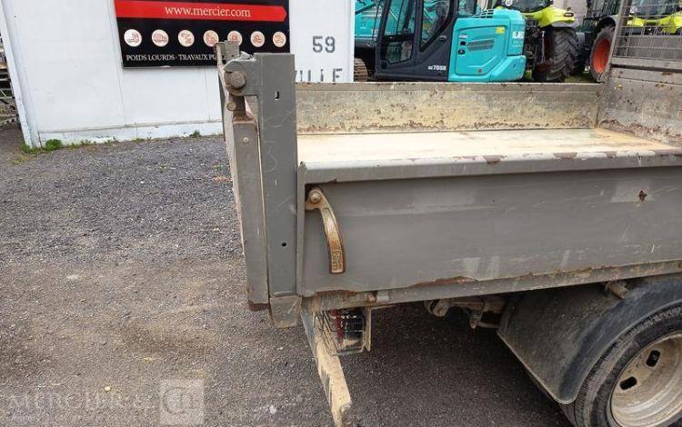 IVECO IS35 BENNE SIMPLE CABINE COFFRE IVECO 35C13  EC-943-PB