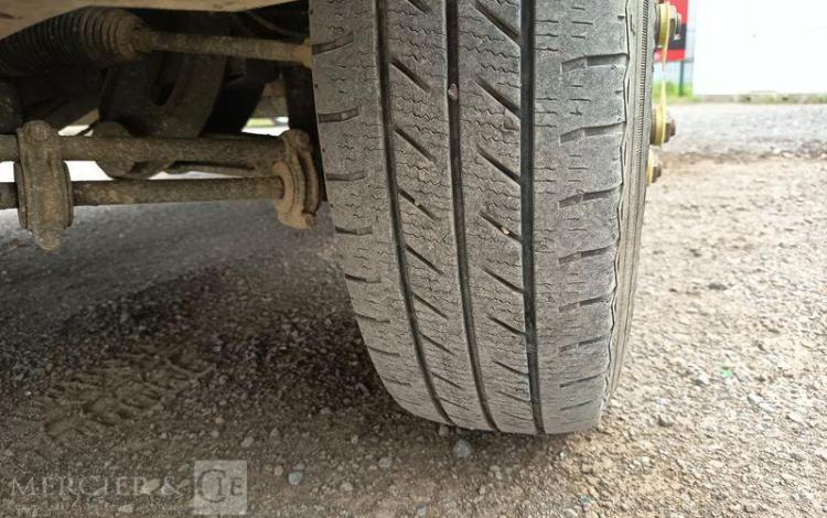 IVECO IS35 BENNE SIMPLE CABINE COFFRE IVECO 35C13  EC-943-PB