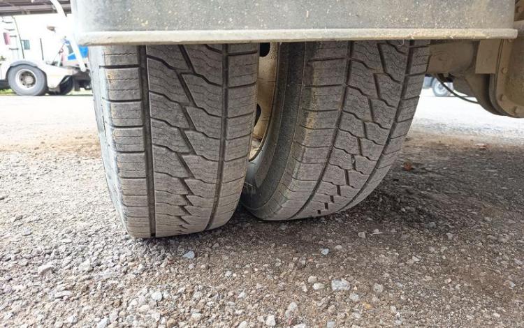 IVECO IS35 BENNE SIMPLE CABINE COFFRE IVECO 35C13  EC-943-PB