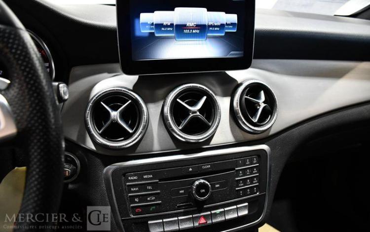 MERCEDES CLA GRIS EG-957-FM