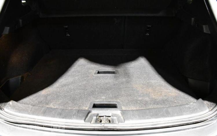 NISSAN QASHQAI 1,5 DCI 110 N-CONNECTA 2WD GRIS EH-226-SV