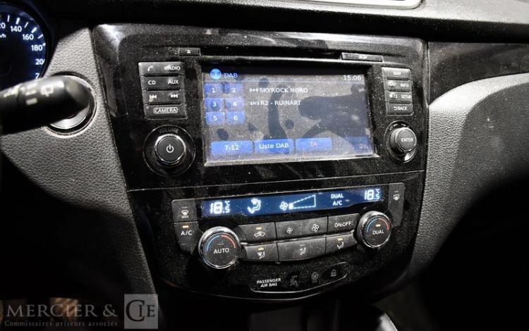 NISSAN QASHQAI 1,5 DCI 110 N-CONNECTA 2WD GRIS EH-226-SV